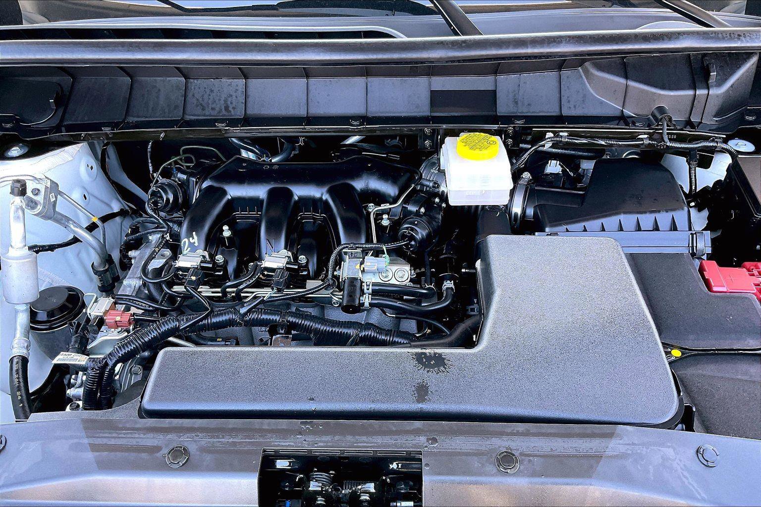 Used 2025 Nissan Pathfinder SV w/ SV Premium Package image 10