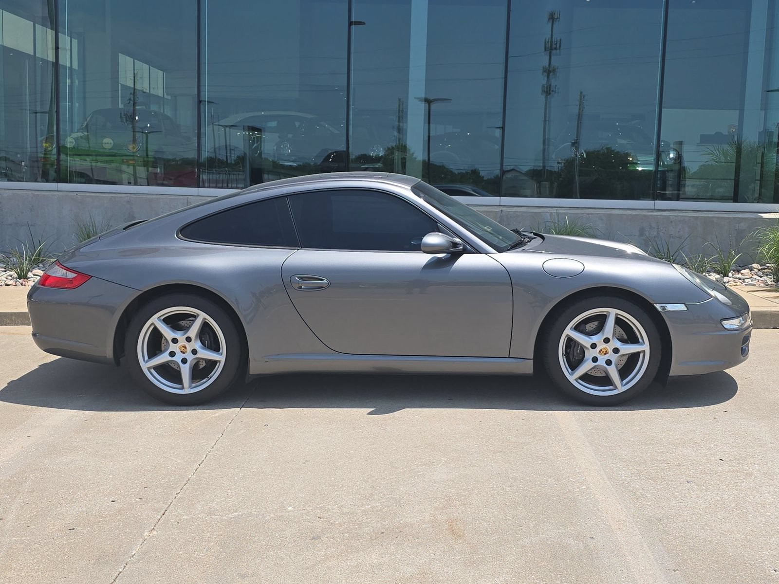 Used 2008 Porsche 911 Carrera RWD image 8