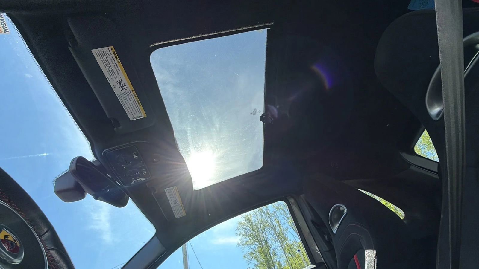 Used 2018 FIAT 500 Abarth w/ Popular Equipment Package FWD image 9