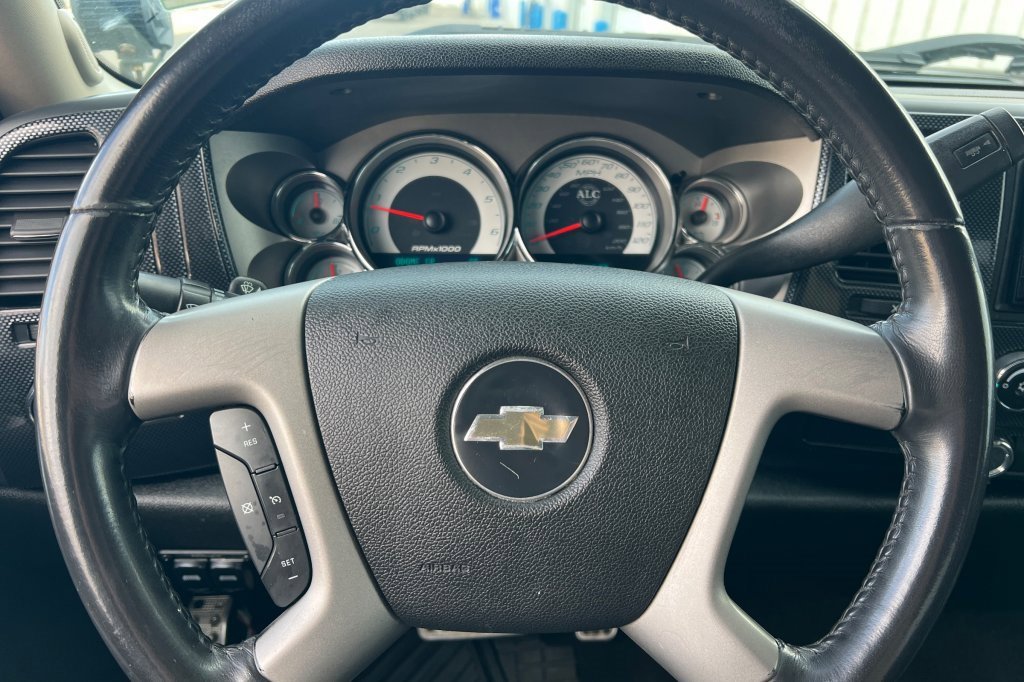 Used 2009 Chevrolet Silverado 1500 LT image 17