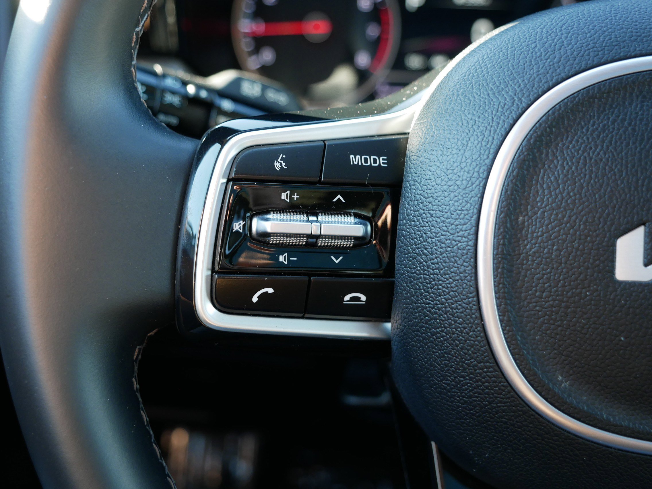 Certified 2022 Kia Sorento X-Line EX image 31