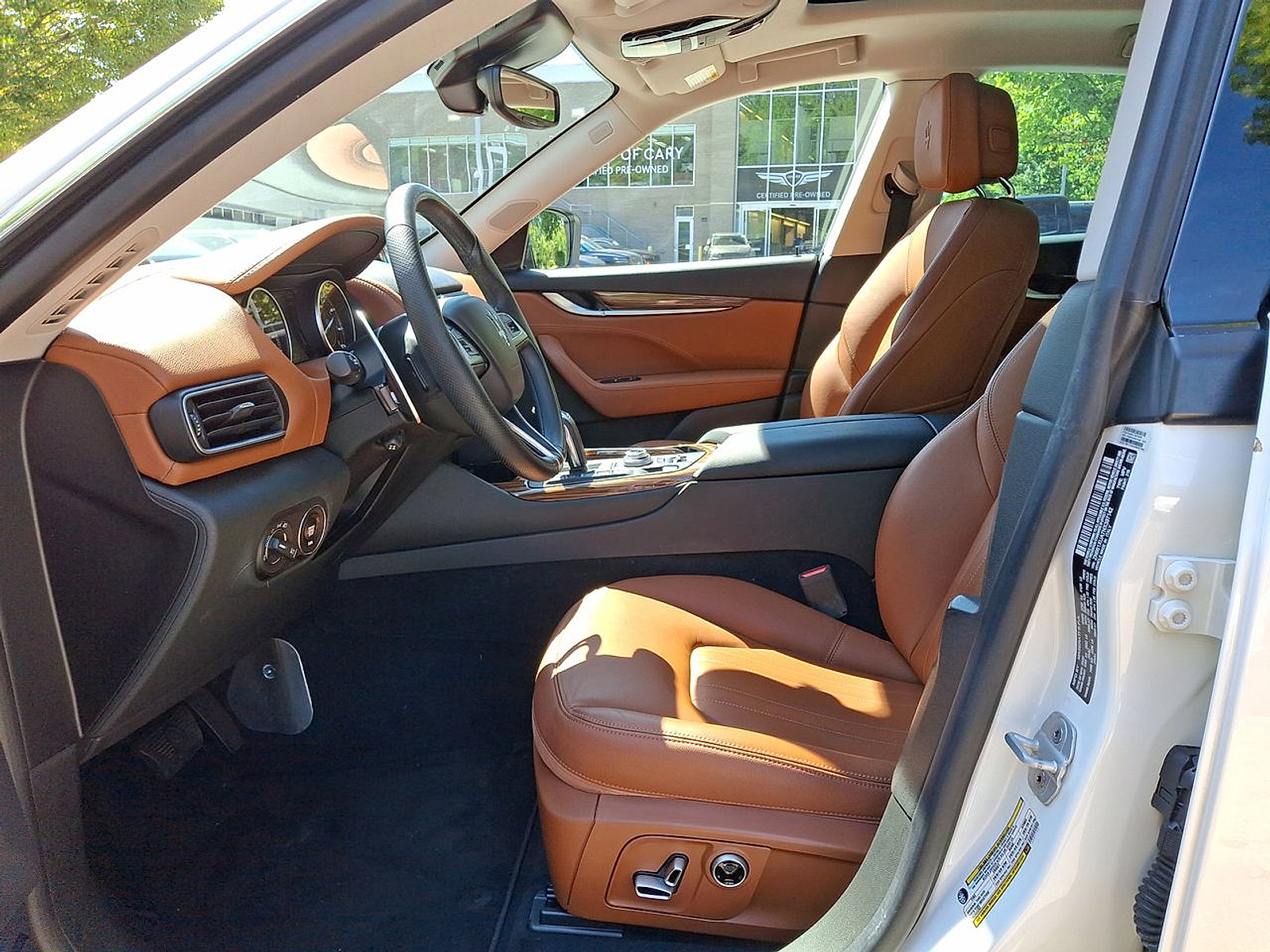 Certified 2022 Maserati Levante GT image 11