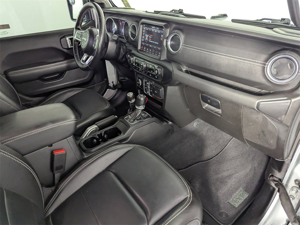 Used 2022 Jeep Wrangler Unlimited Sahara image 34