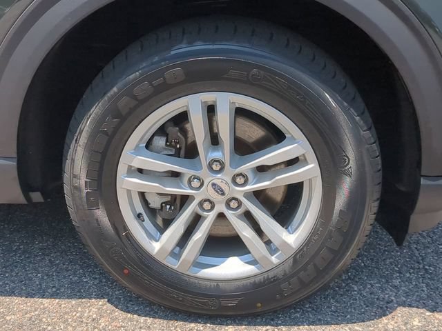 Used 2023 Ford Explorer XLT w/ Equipment Group 202A AWD/4WD image 10