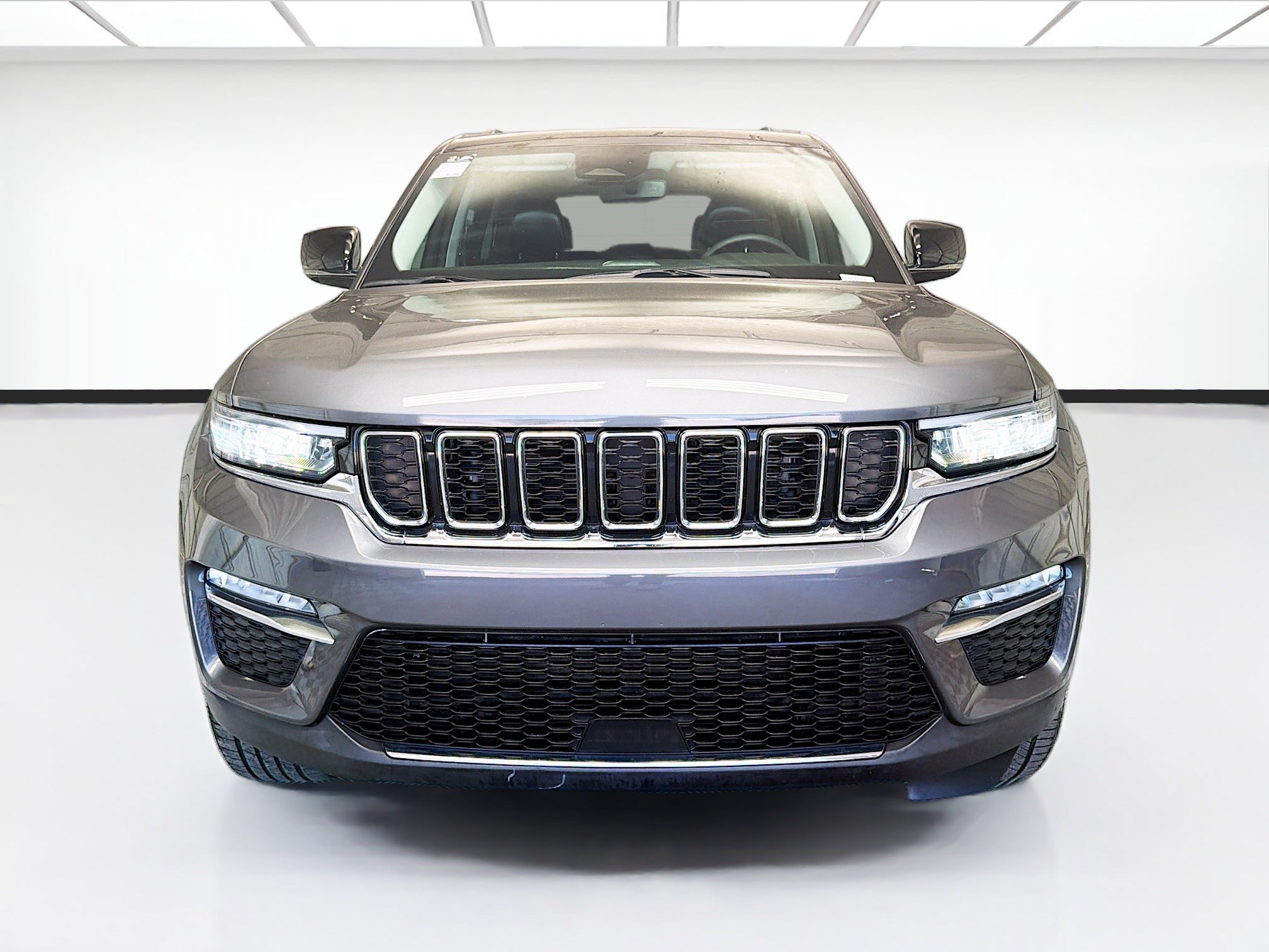 Used 2024 Jeep Grand Cherokee Limited 4xe AWD/4WD image 2