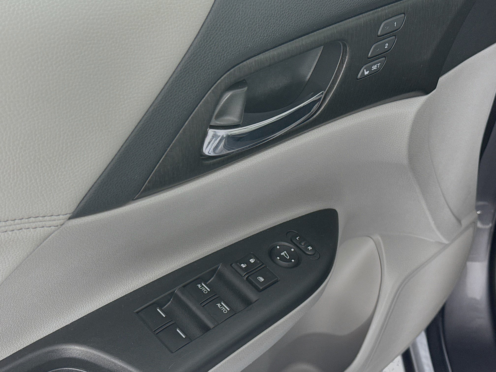 Used 2013 Honda Accord EX-L image 17