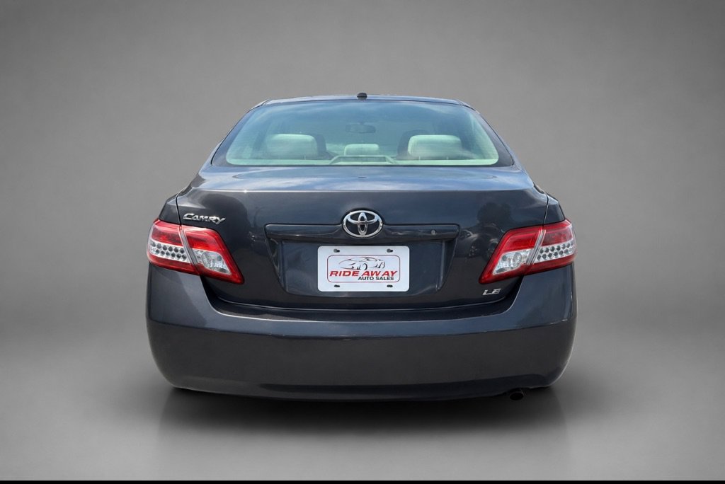 Used 2011 Toyota Camry LE w/ LE Extra-Value Pkg FWD image 3