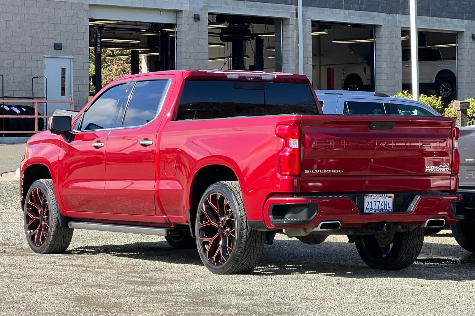 Used 2020 Chevrolet Silverado 1500 High Country w/ Technology Package image 6