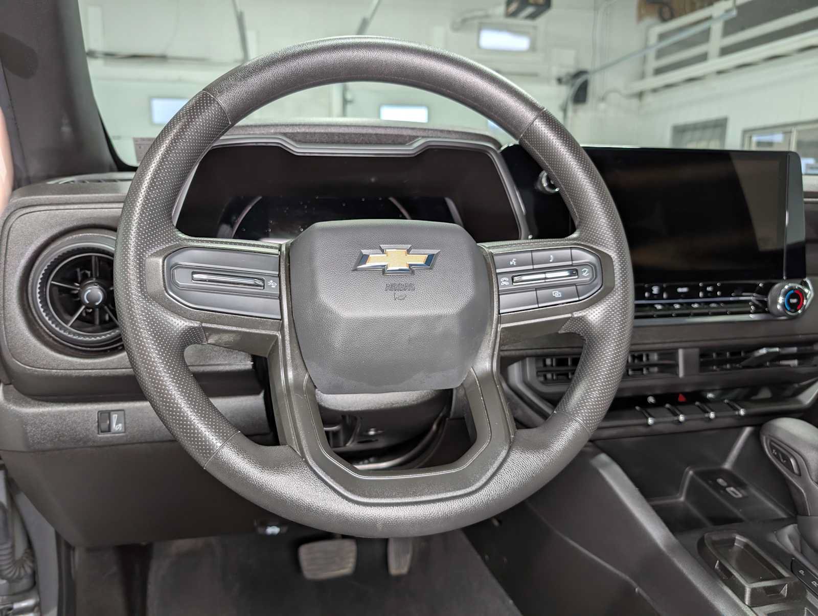 Used 2023 Chevrolet Colorado W/T RWD image 36