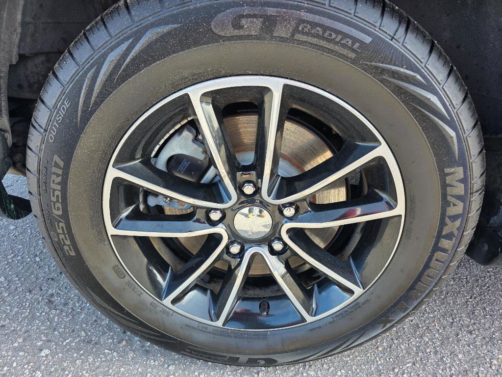 Used 2015 Dodge Grand Caravan SE image 20