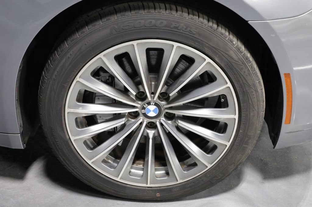Used 2012 BMW 740Li image 38