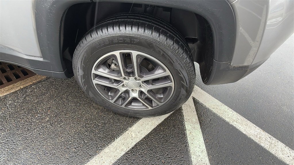 Used 2019 Jeep Compass Latitude w/ Cold Weather Group image 28