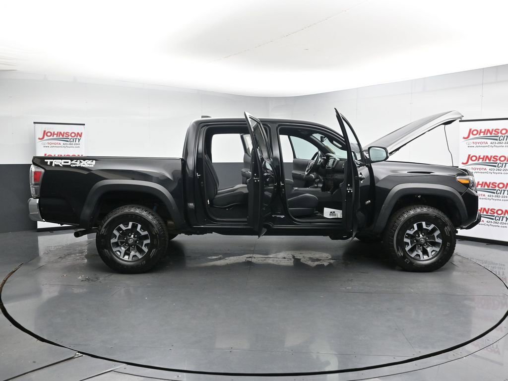 Used 2020 Toyota Tacoma TRD Off-Road AWD/4WD image 41