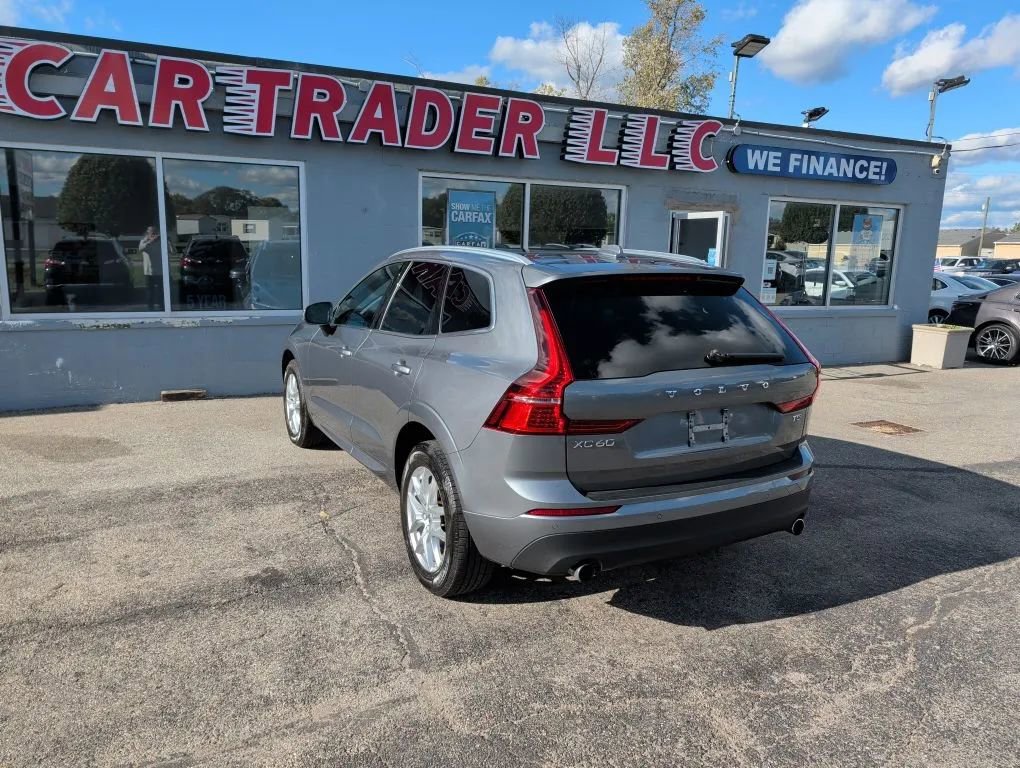 Used 2021 Volvo XC60 T5 Momentum image 43