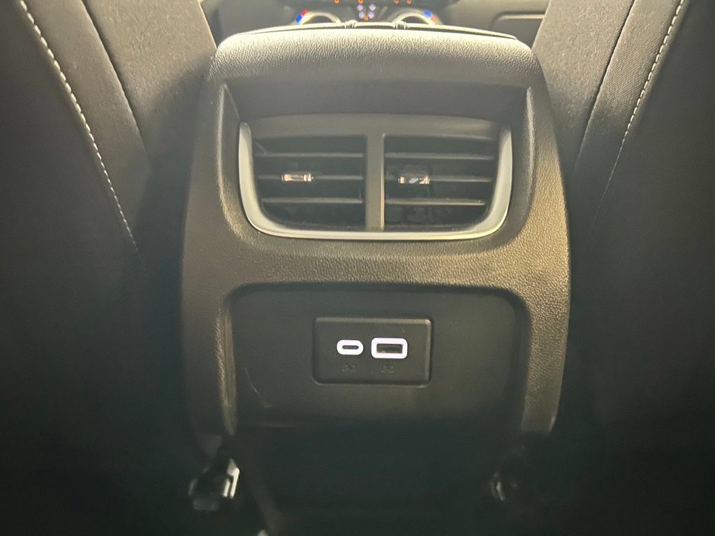 Used 2025 Chevrolet Blazer LT FWD image 21