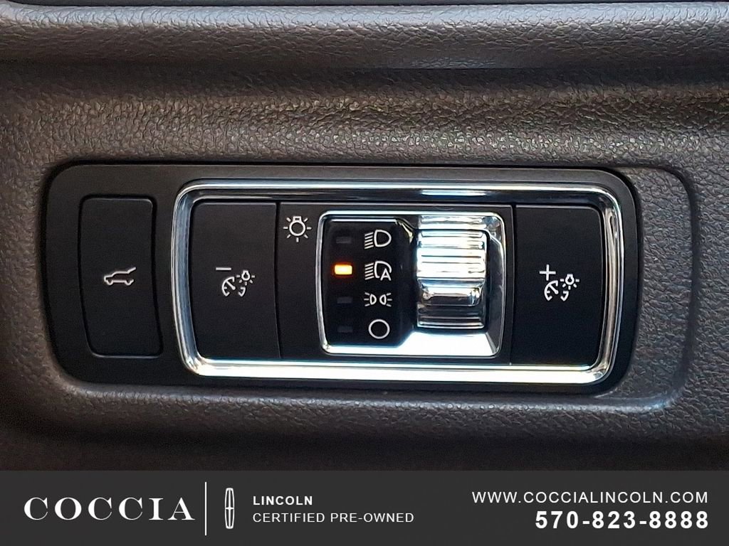 Certified 2024 Lincoln Corsair AWD image 27
