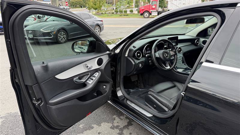 Used 2015 Mercedes-Benz C 300 Sedan image 20
