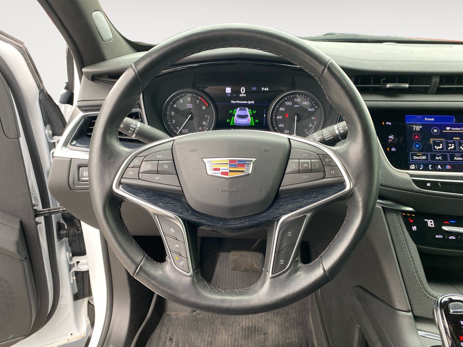 Used 2024 Cadillac XT5 Premium Luxury w/ Technology Package FWD image 15