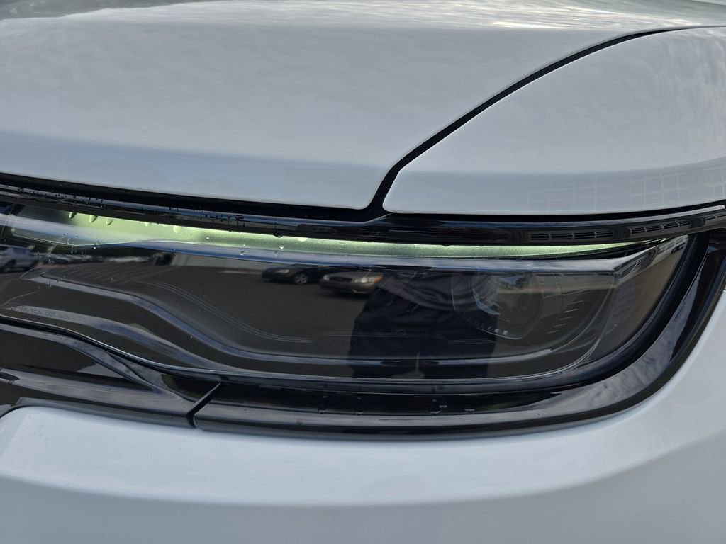 New 2025 Jeep Wagoneer L Series II AWD/4WD image 32