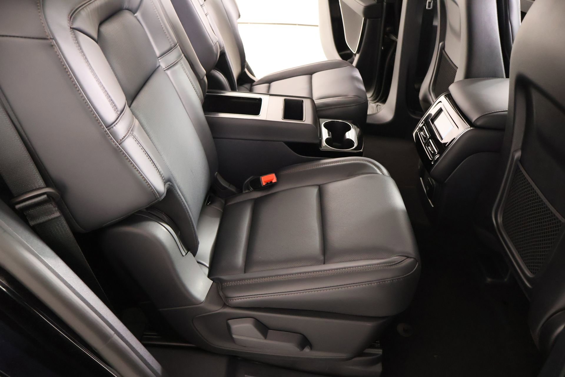 New 2026 Lincoln Aviator Reserve AWD/4WD image 15