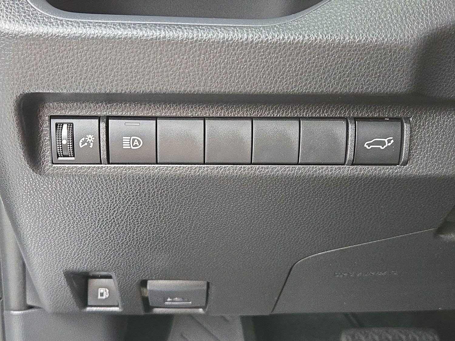 Certified 2025 Toyota RAV4 XLE w/ Convenience Package AWD/4WD image 28