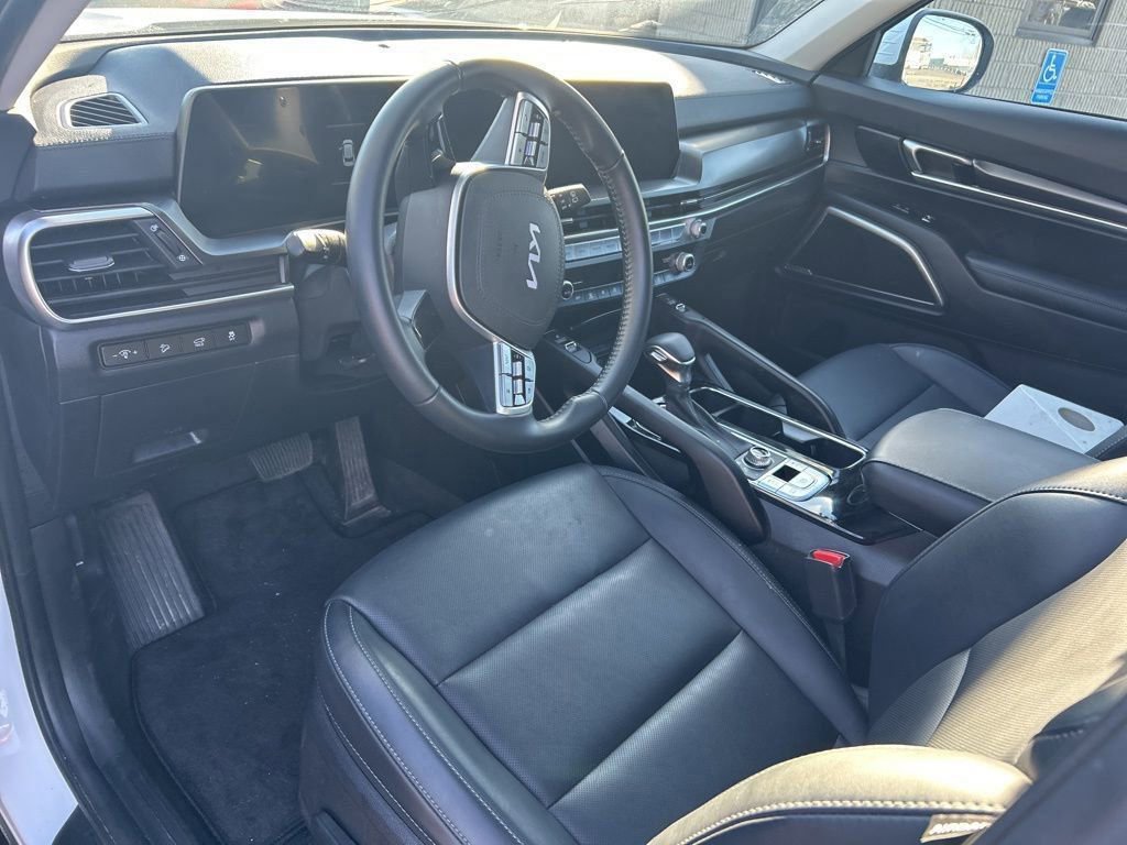 Used 2025 Kia Telluride S image 7