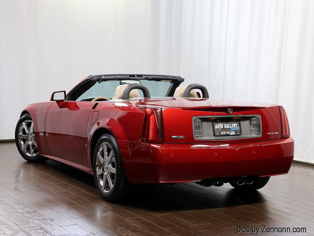 Used 2008 Cadillac XLR RWD image 9