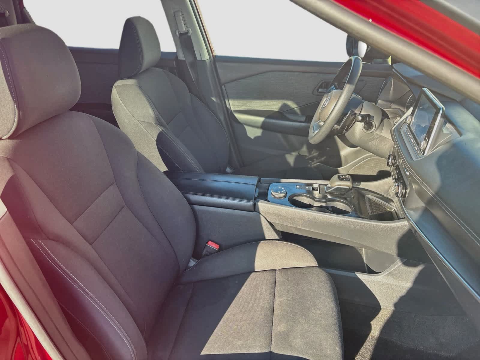 Used 2023 Nissan Rogue S AWD/4WD image 27