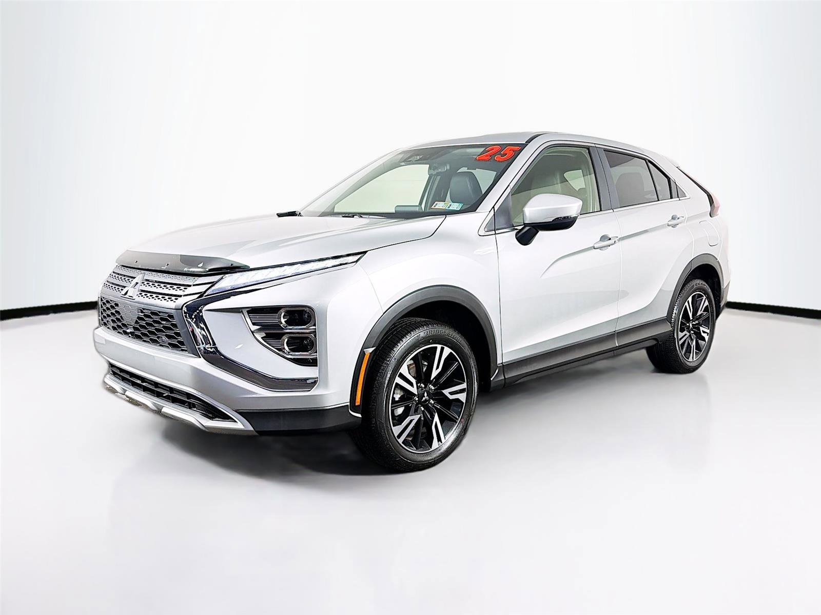 Used 2025 Mitsubishi Eclipse Cross SE image 3