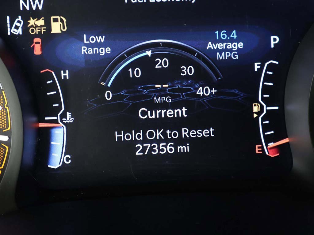 Used 2023 Jeep Compass Limited image 39