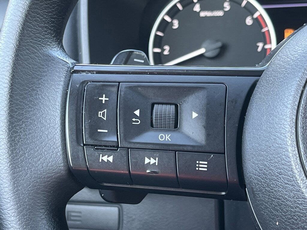 Certified 2022 Nissan Rogue S image 12