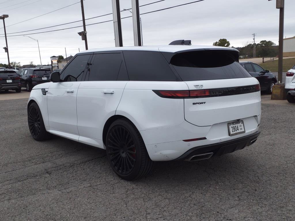 Used 2024 Land Rover Range Rover Sport Dynamic SE image 2
