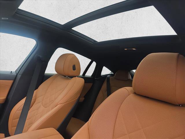 Used 2024 BMW X6 xDrive40i w/ Premium Package image 16