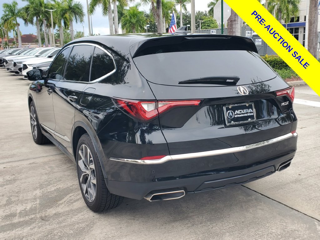 Used 2024 Acura MDX w/ Technology Package FWD image 5