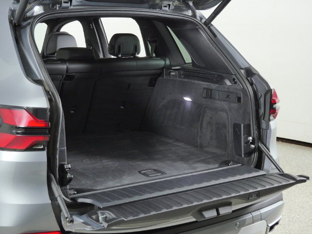 New 2027 Volkswagen Jetta SE FWD image 29