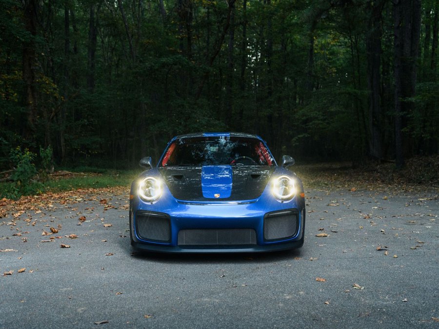 Used 2018 Porsche 911 GT2 RS image 3