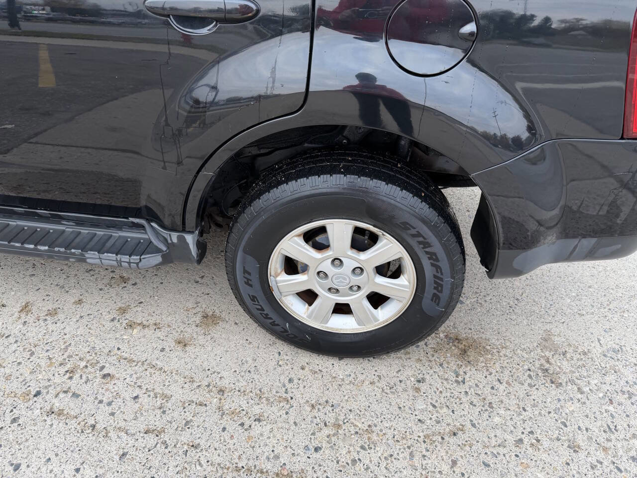 Used 2011 MAZDA Tribute i image 7