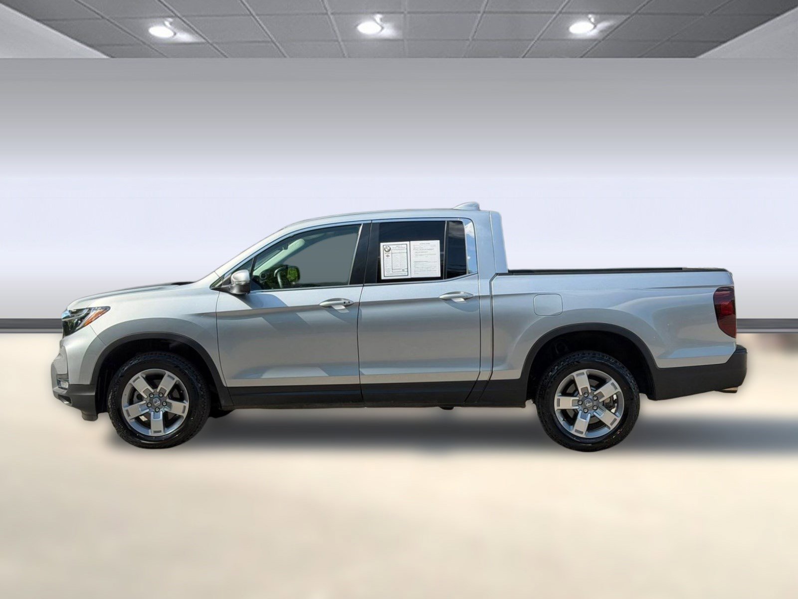 Used 2025 Honda Ridgeline RTL image 2