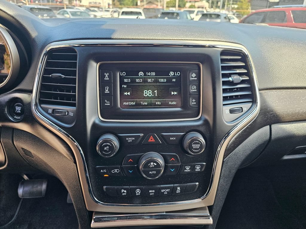 Used 2016 Jeep Grand Cherokee Laredo w/ Quick Order Package 23E AWD/4WD image 26