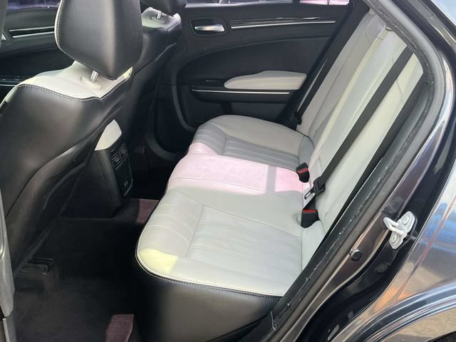 Used 2017 Chrysler 300 S w/ 300S Premium Group RWD image 16