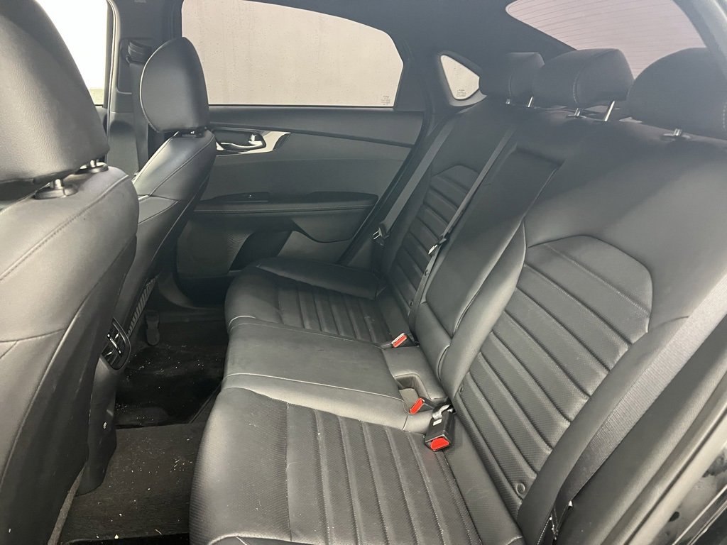 Used 2024 Kia Forte GT-Line w/ GT-Line Premium Package image 8