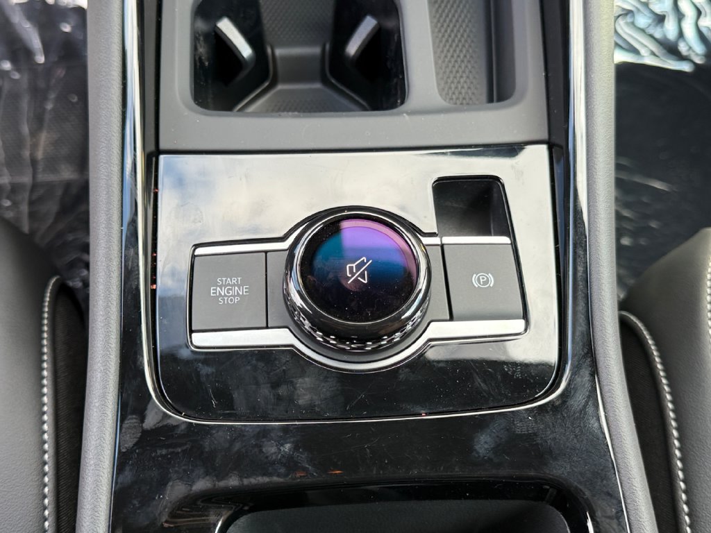 New 2026 Volkswagen Tiguan SEL R-Line AWD/4WD image 19