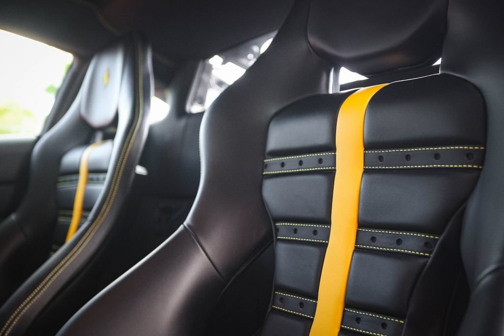 Used 2019 Ferrari 488 Pista Coupe RWD image 38