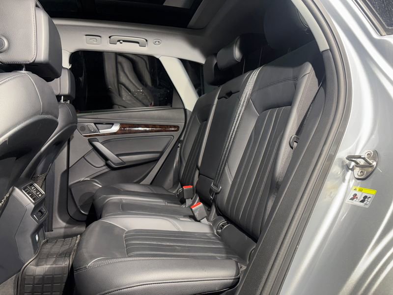 Used 2018 Audi Q5 2.0T Premium w/ Convenience Package image 14