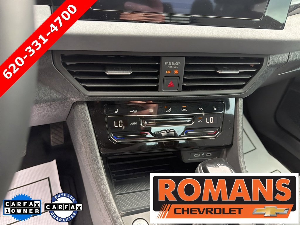 Used 2025 Volkswagen Jetta SE image 15