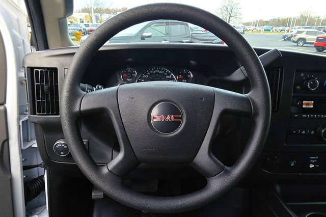 New 2025 GMC Savana 2500 w/ Chrome Appearance Package RWD image 22
