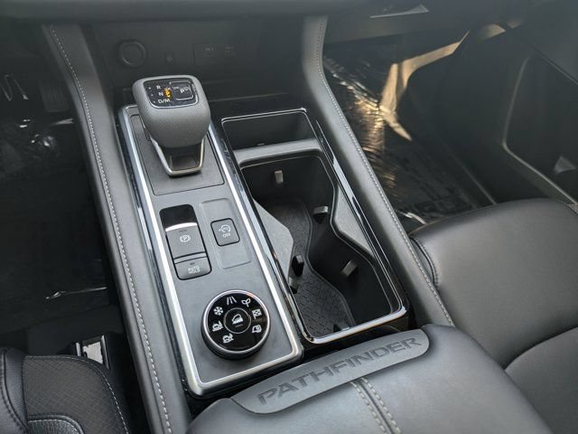 Used 2024 Nissan Pathfinder SL AWD/4WD image 28