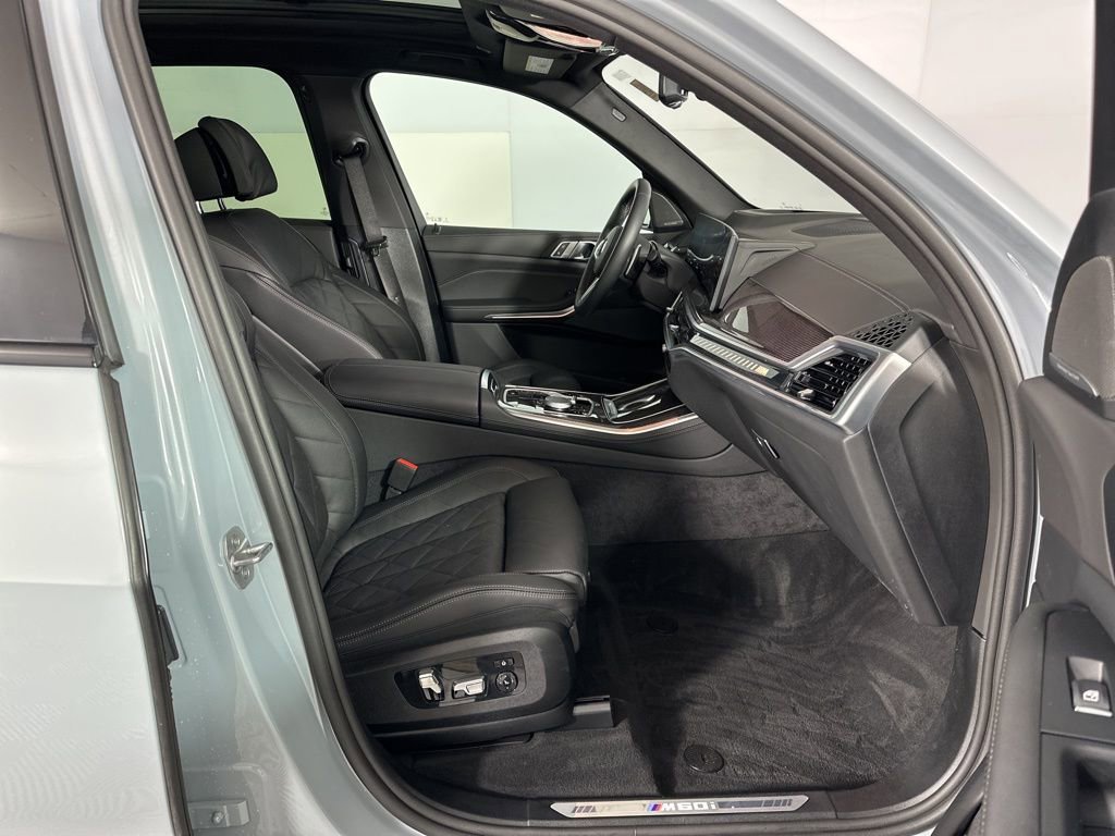Used 2026 BMW X5 M60i w/ Climate Comfort Package image 30