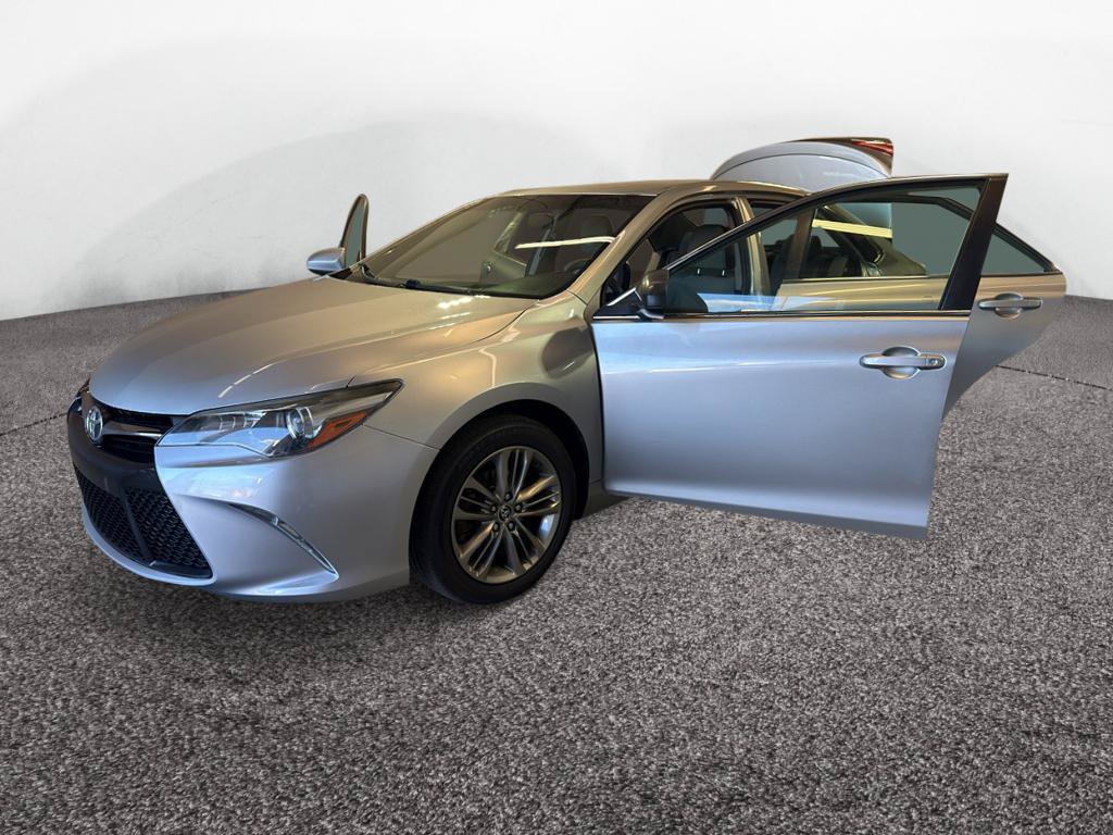 Used 2016 Toyota Camry SE FWD image 11