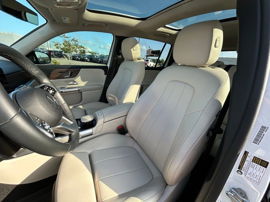 Used 2023 Mercedes-Benz GLB 250 4MATIC image 17